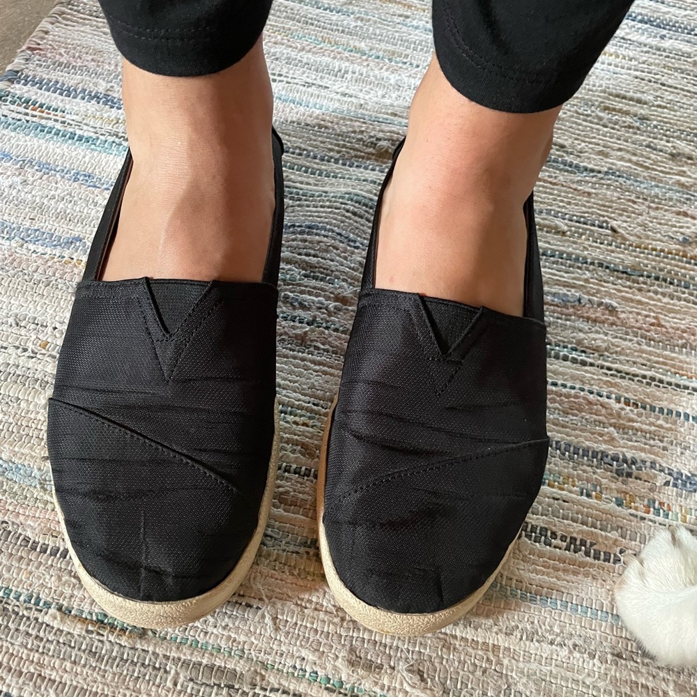 Toms Womens slip on